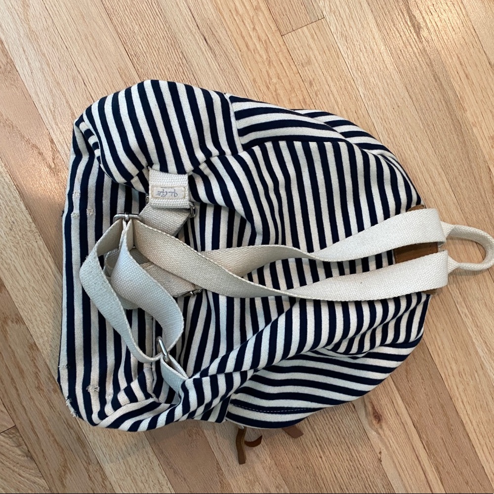 Backpack - Picture 2 of 4